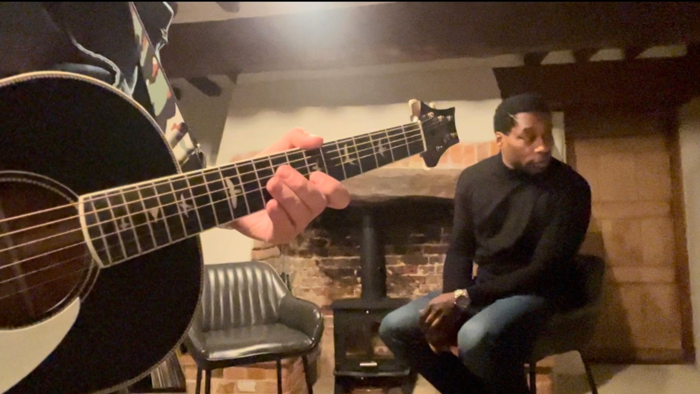 An acoustic session with Richard and Lee